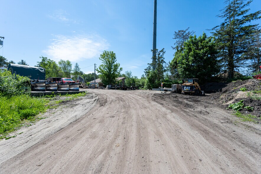 More Photos Of 86 Newburyport Tpke, Newbury Auto Dealership For Sale