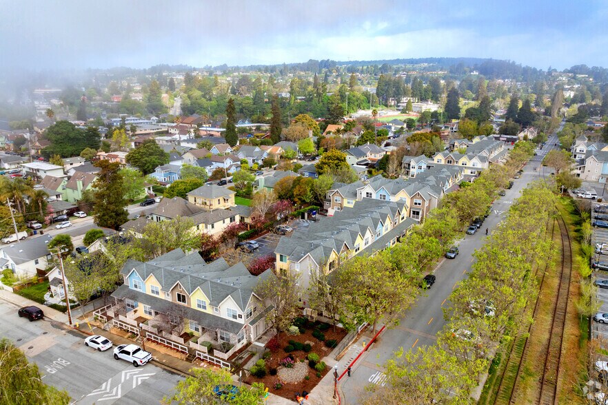More Photos Of 143 Chestnut St, Santa Cruz Apartments For Lease