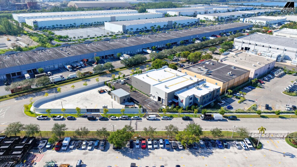 More Photos Of 10941 NW 123rd St, Medley Industrial For Lease