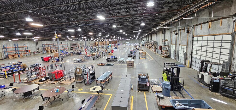 More Photos Of 3310 MN-20, Cannon Falls Distribution For Lease