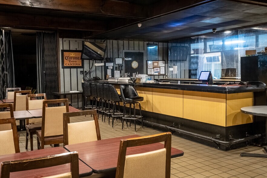 More Photos Of 3490 12 Mile Rd, Berkley Bowling Alley For Sale