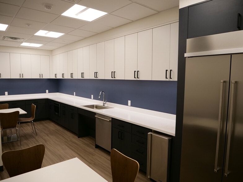 More Photos Of 306 W 7th St, Fort Worth Office For Lease