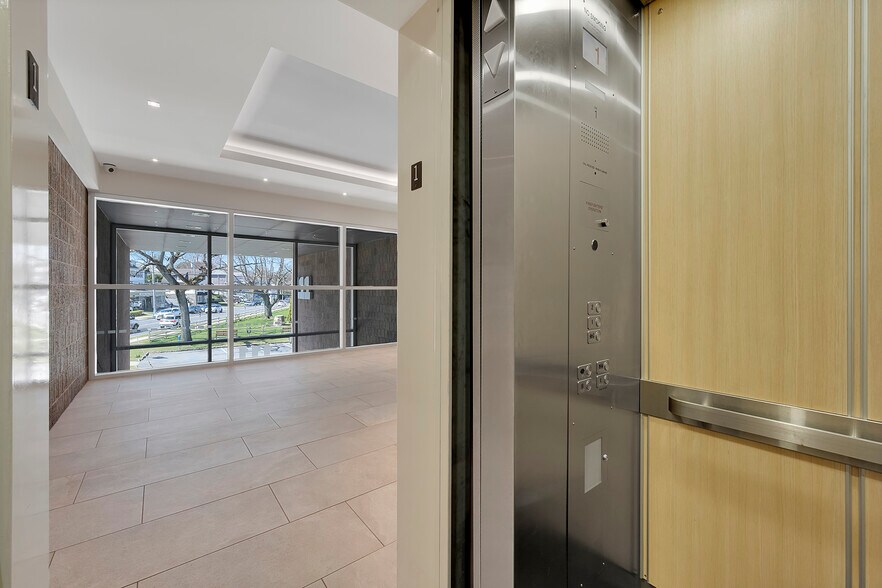 More Photos Of 111 Brook St, Scarsdale Loft Creative Space For Sale