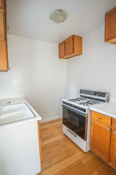 More Photos Of 1513 E Broadway, Long Beach Apartments For Sale