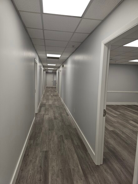 More Photos Of 101 Industrial Dr, Bristol Distribution For Lease