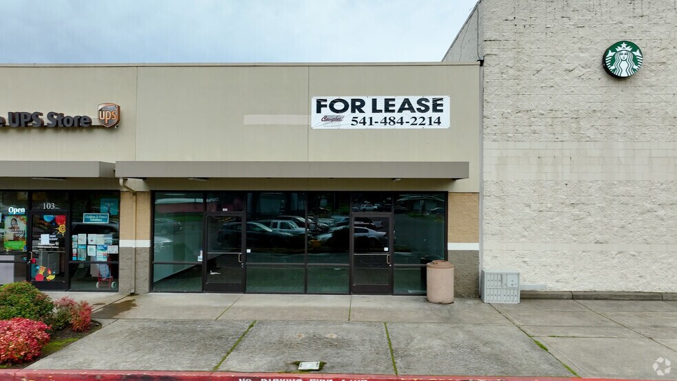 More Photos Of 1498 E Main St, Cottage Grove Storefront For Sale