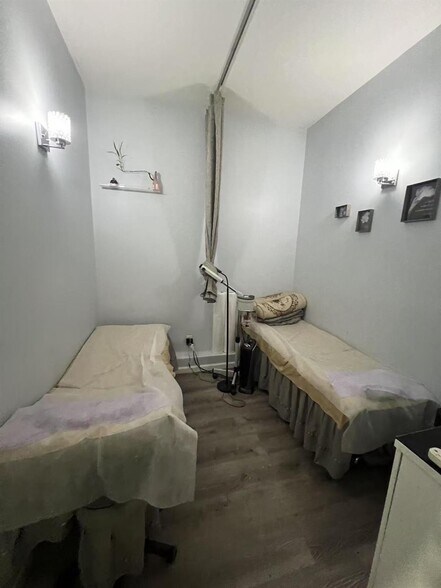 More Photos Of 4401-4423 Kissena Blvd, Flushing Storefront For Lease