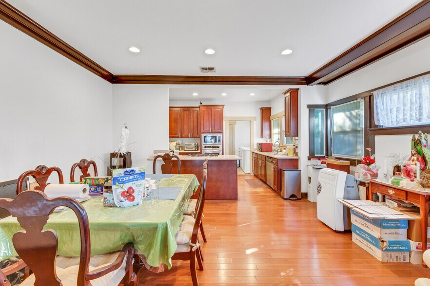 More Photos Of 1562 N Lake Ave, Pasadena Apartments For Sale