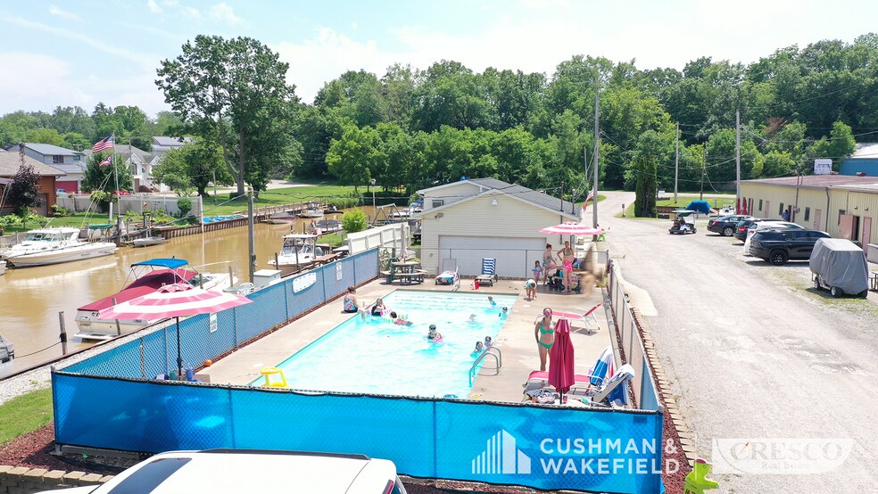 More Photos Of 921 W River Rd, Vermilion Marina For Sale