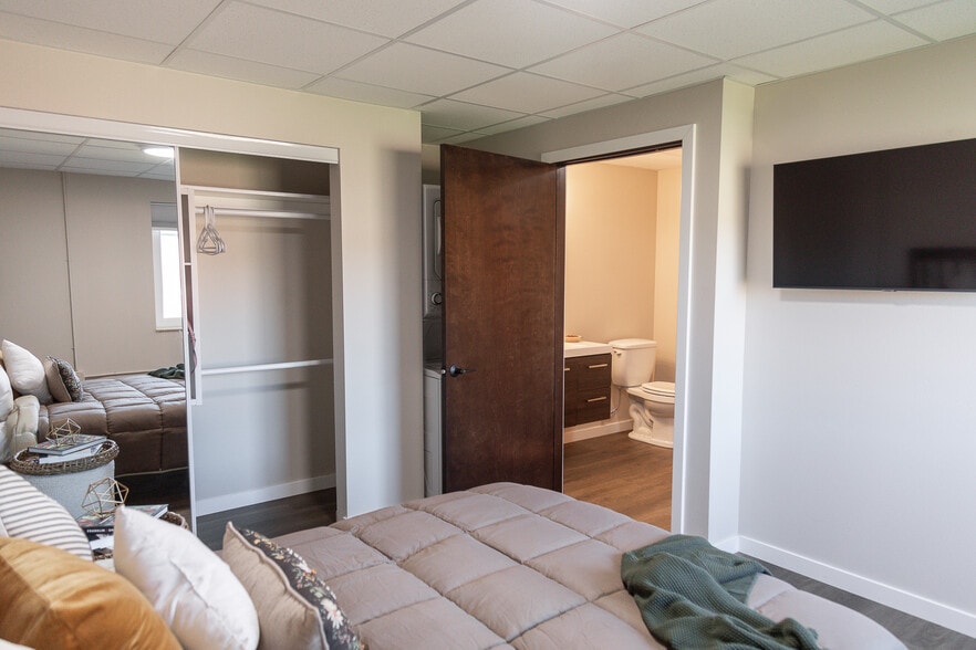 More Photos Of 810 Memorial Dr, Chilton Apartments For Sale