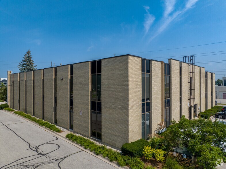 More Photos Of 3190 Harvester Rd, Burlington Office For Sale