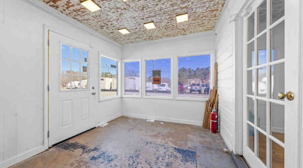 More Photos Of 3036 Holloway St, Durham General Retail For Sale