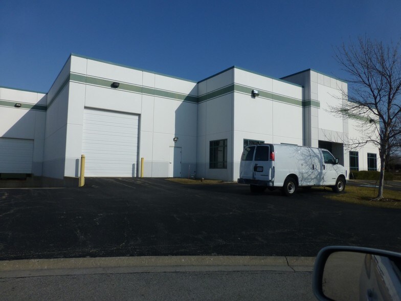 More Photos Of 23810 W Industrial Dr N, Plainfield Warehouse For Lease