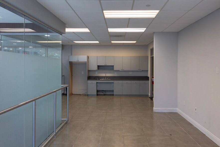 More Photos Of 9850 NW 41st St, Doral Office For Lease