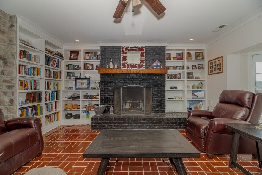 More Photos Of 1060 Paint Rock Ferry Rd, Kingston Specialty For Sale