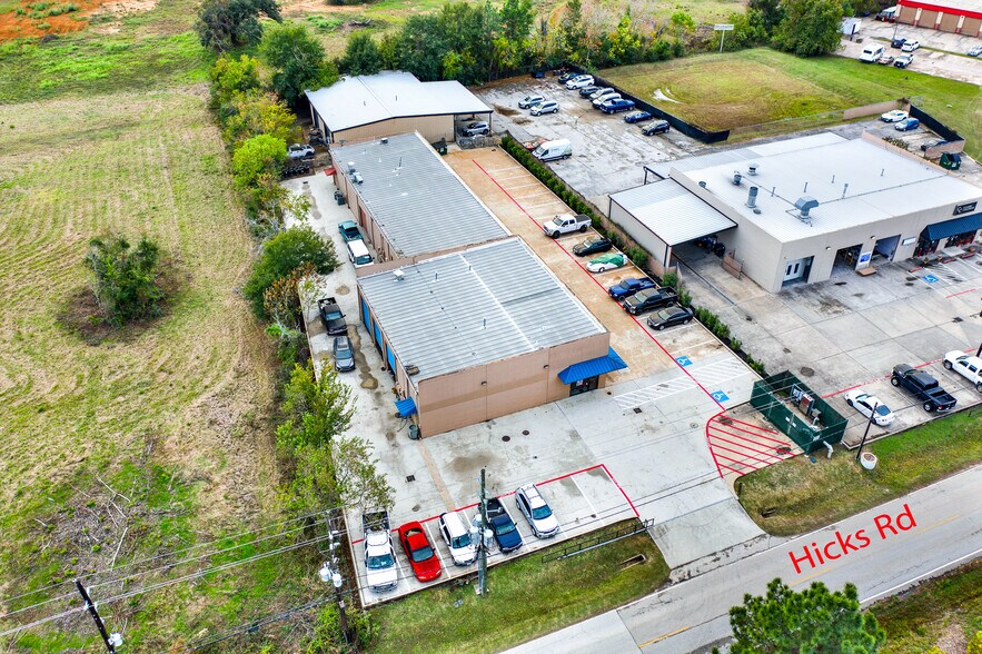 More Photos Of 1599 Hicks St, Tomball Storefront For Lease