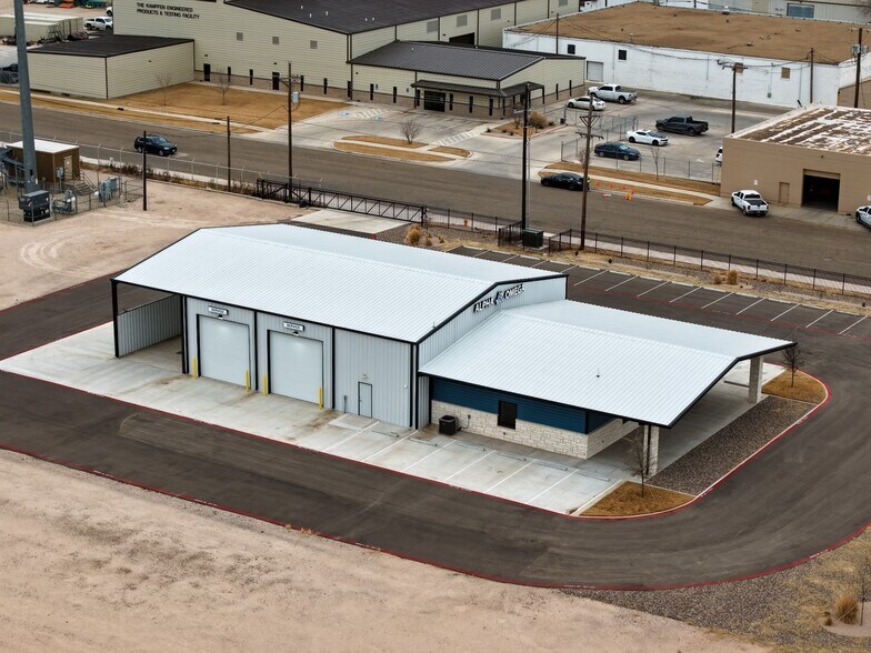 More Photos Of 710 26th st, Lubbock Warehouse For Lease