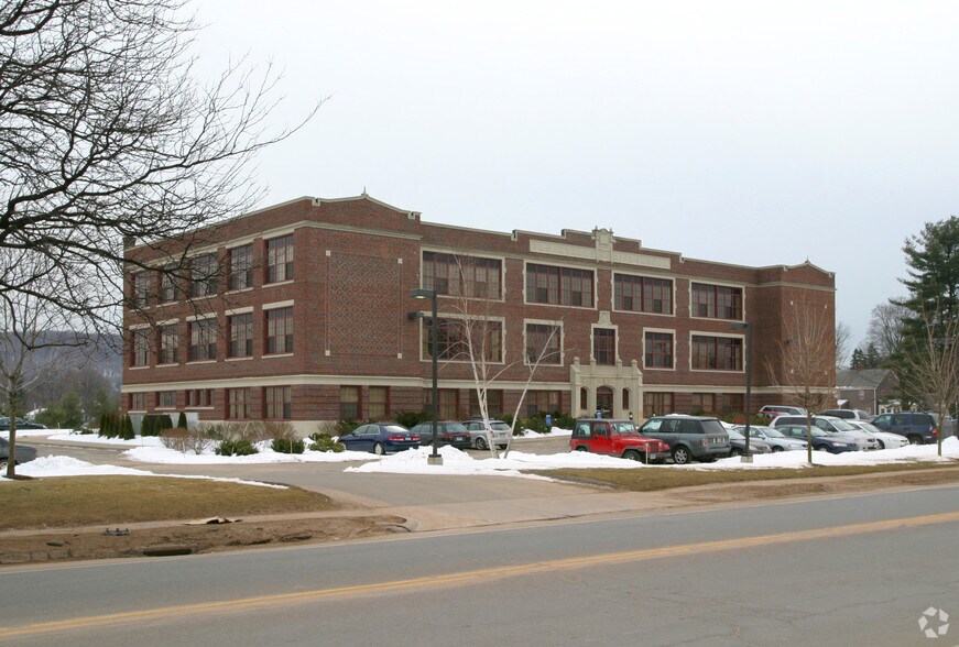 More Photos Of 74 East St, Plainville Medical For Sale