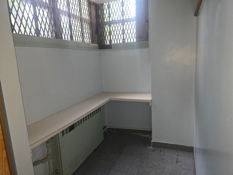 More Photos Of 3835-3845 Sedgwick Ave, Bronx Apartments For Lease