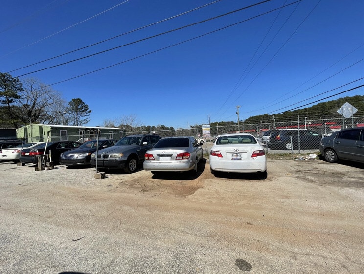 More Photos Of 3915 Covington Hwy, Decatur Land For Lease