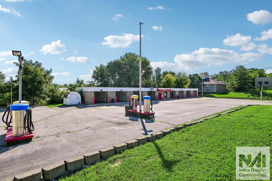 More Photos Of 665 Keyes Ct, Marion Carwash For Sale