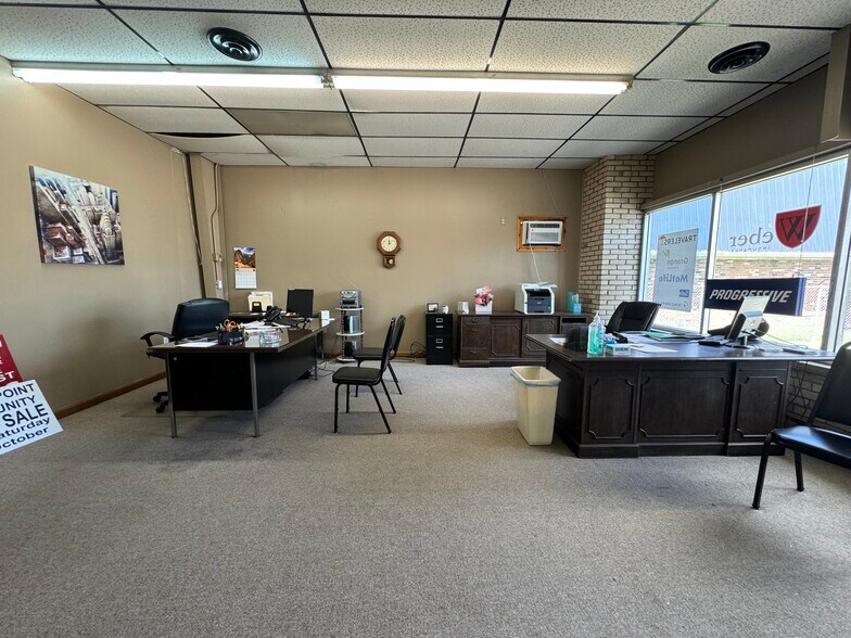 More Photos Of 208 Solida Rd, South Point Office For Sale