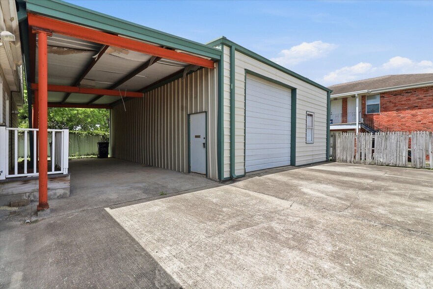 More Photos Of 705 W Saint Bernard Hwy, Chalmette Distribution For Sale