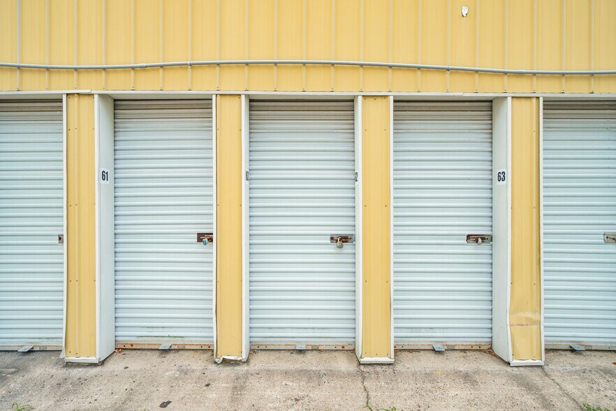 More Photos Of 1719 Signal Point Rd, Charleston Self Storage For Sale