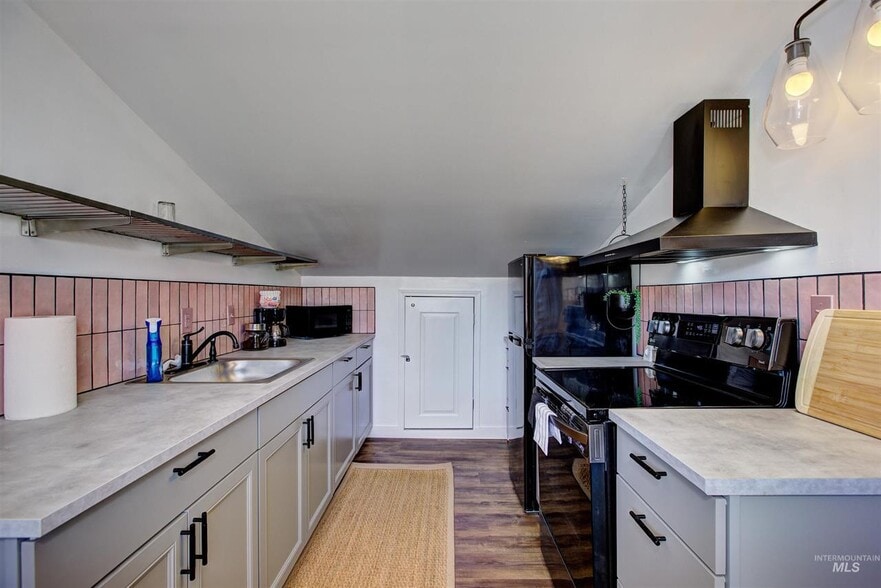 More Photos Of 101 Montgomery St, Idaho City Storefront Retail Residential For Sale