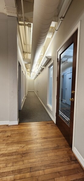 More Photos Of 411 Fannin St, Houston Office For Lease