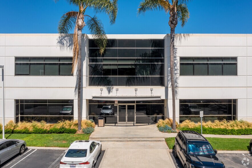 More Photos Of 6A Liberty, Aliso Viejo Office For Sale