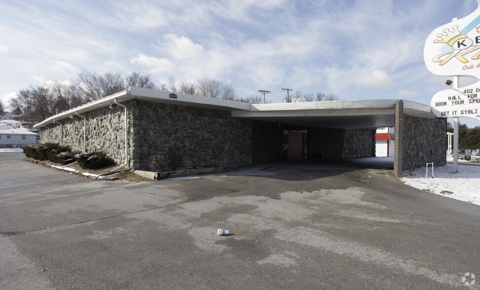 More Photos Of 6553 Ames Ave, Omaha Restaurant For Sale