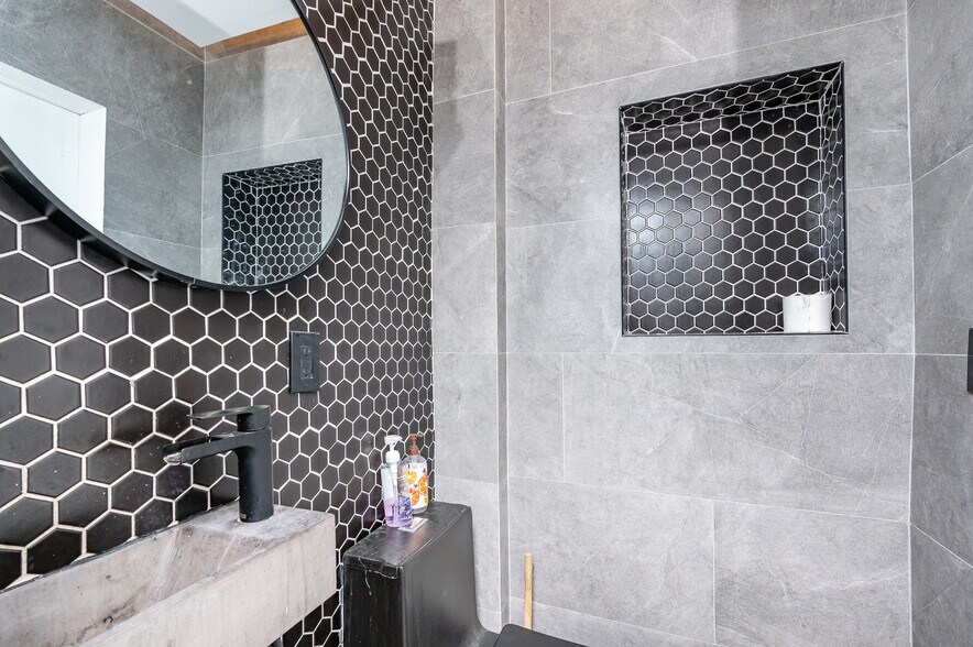 More Photos Of 7025 NW 7th Ave, Miami Research And Development For Sale
