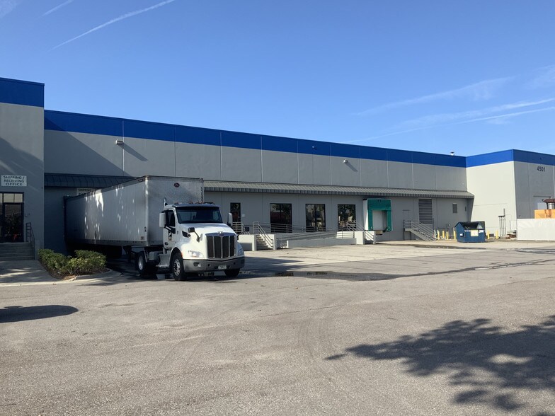 More Photos Of 4501 E Acline Dr, Tampa Distribution For Lease