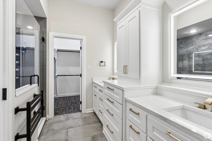 More Photos Of 2215 H G Mosley Pky, Longview Apartments For Sale