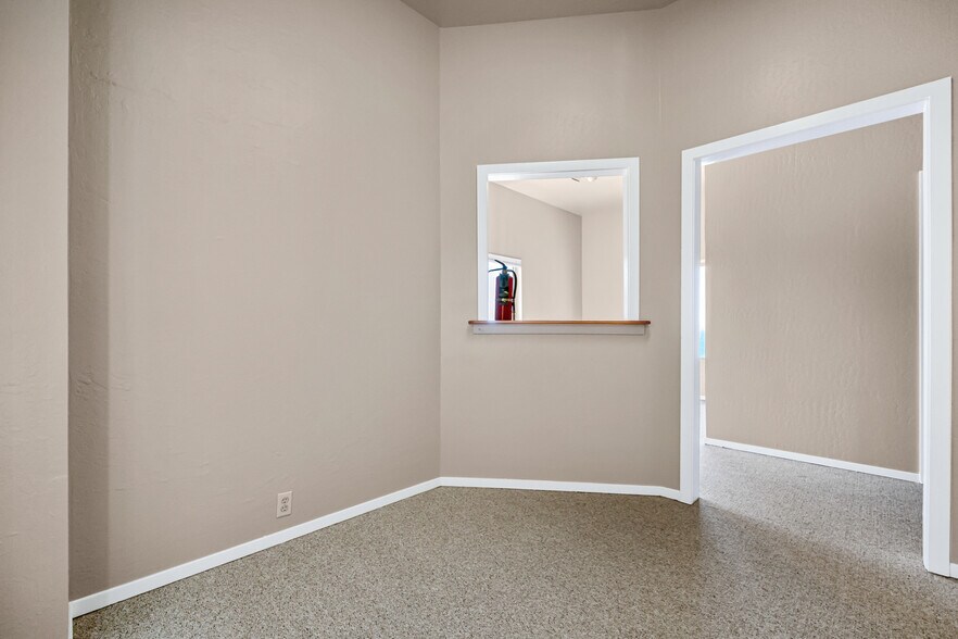 More Photos Of 39000 1 hwy, Gualala Flex For Sale