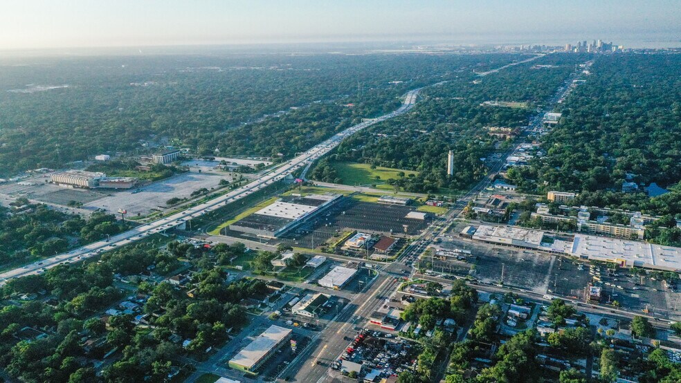 More Photos Of 8420 N Florida Ave, Tampa Auto Repair For Sale