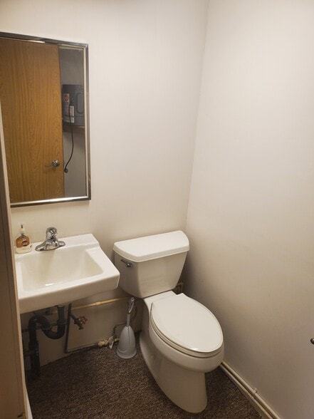 More Photos Of 115 S Union St, Galion Office For Sale