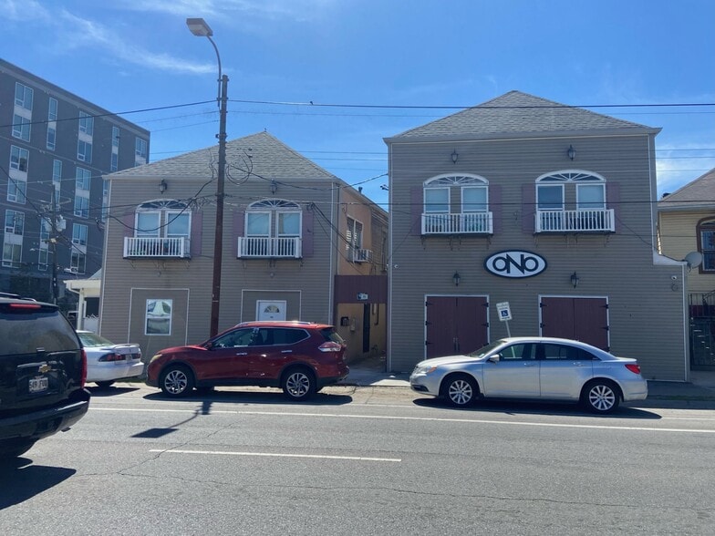 Primary Photo Of 2514 Tulane Ave, New Orleans Office For Sale