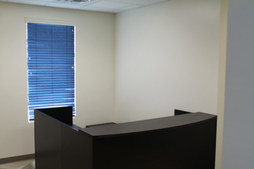 More Photos Of 524 Westgreen Blvd, Katy Medical For Lease