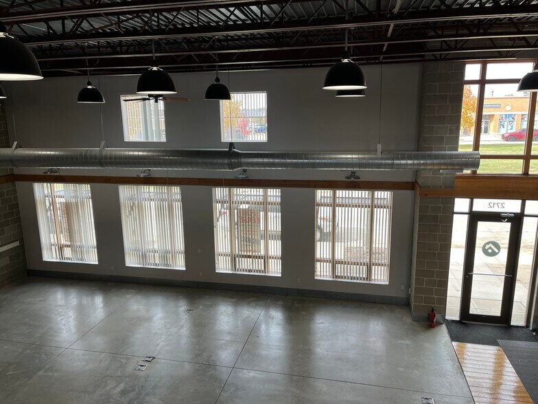 More Photos Of 2712 Stange Rd, Ames Storefront Retail Office For Lease