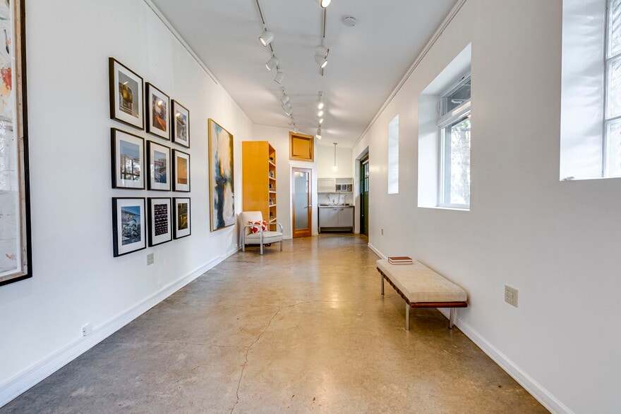 More Photos Of 1825 SE 7th Ave, Portland Loft Creative Space For Sale
