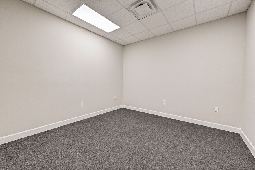 More Photos Of 25145 Star Ln, Katy Medical For Lease