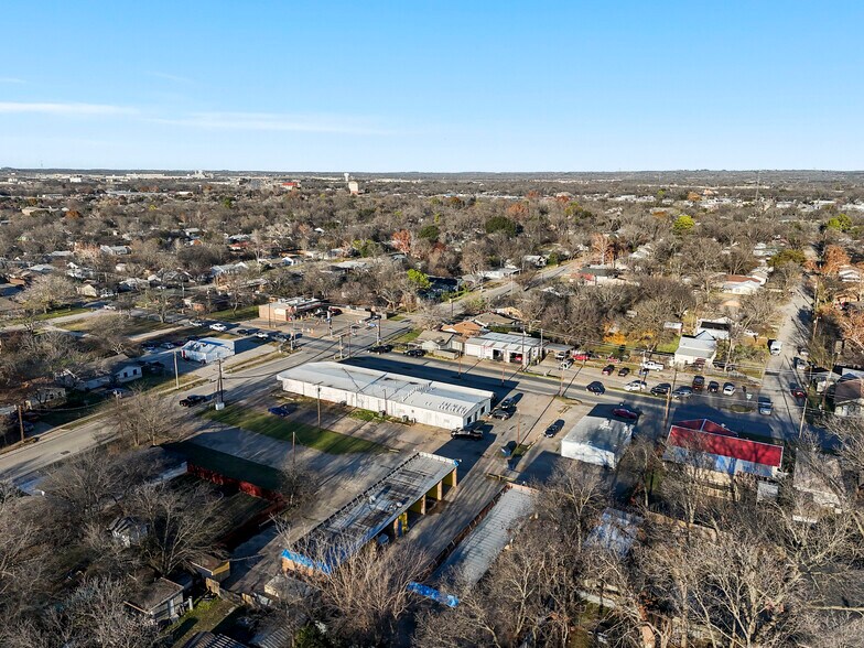 More Photos Of 805 Poindexter Ave, Cleburne Carwash For Sale