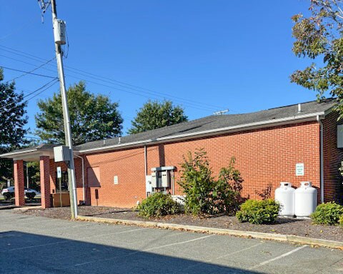 Primary Photo Of 8097 Kings Hwy, King George Medical For Sale