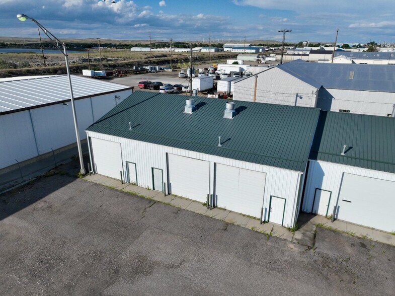 More Photos Of 3130 E Yellowstone Hwy, Casper General Retail For Lease