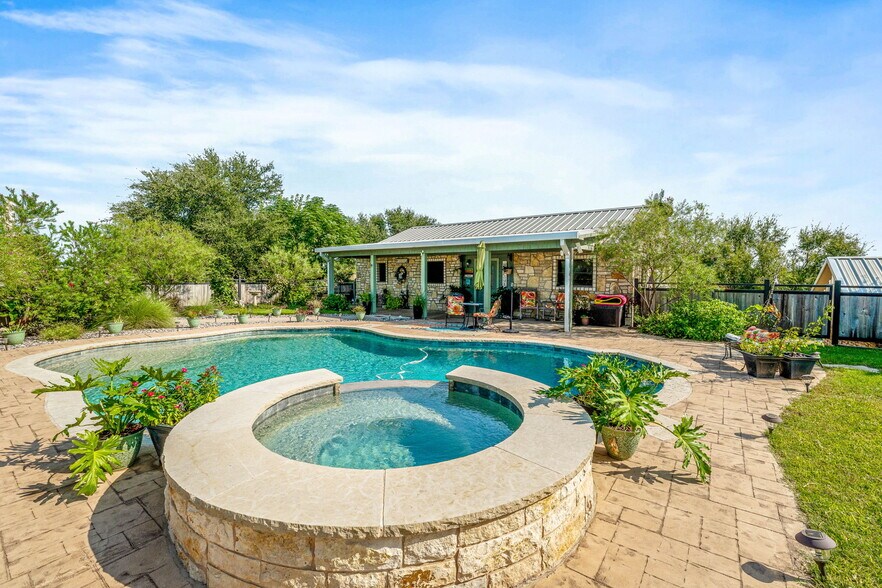 More Photos Of 1321 N FM 56, Glen Rose Trailer Camper Park For Sale