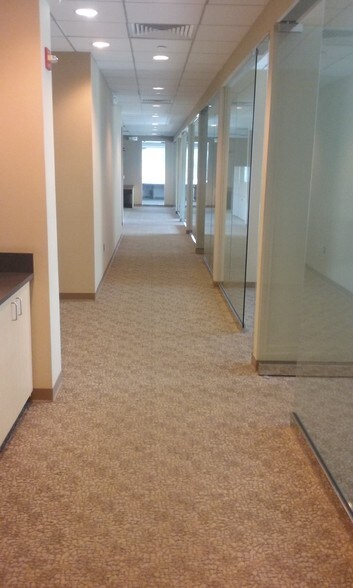 More Photos Of 804 W Diamond Ave, Gaithersburg Unknown For Lease