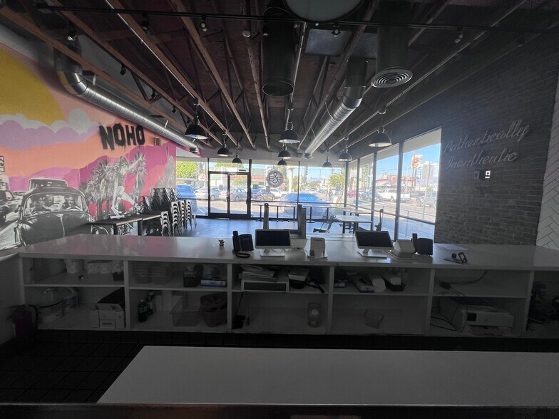 More Photos Of 12900-12906 Victory Blvd, North Hollywood Unknown For Lease