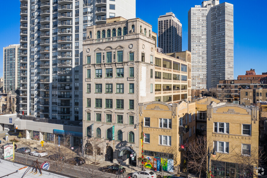 Primary Photo Of 2551 N Clark St, Chicago Medical For Lease